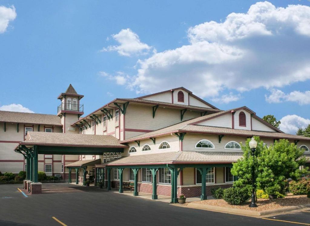 Comfort Inn Marshall Station Bagian luar foto